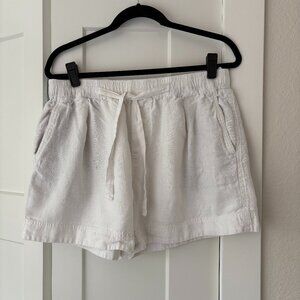 Vince 100% Hemp Shorts in White (Size Large)